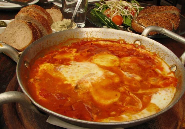 https://eshte-na-zdorovje.ru/cook/photo/African_cuisine/Shakshuka.jpg