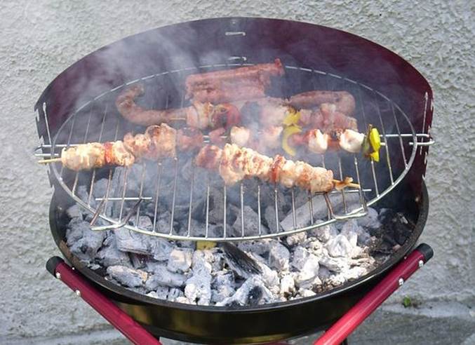 https://eshte-na-zdorovje.ru/cook/photo/American_cuisine/Barbecue_griglia.jpg