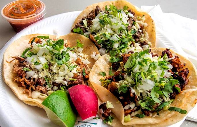https://eshte-na-zdorovje.ru/cook/photo/American_cuisine/Tacos.jpg
