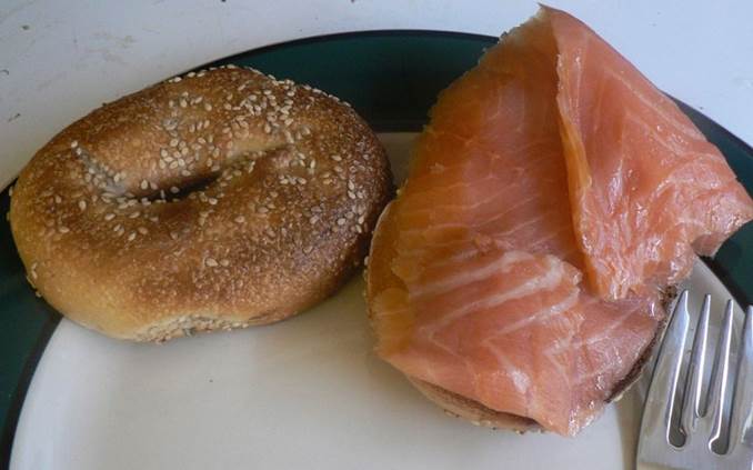 https://eshte-na-zdorovje.ru/cook/photo/American_cuisine/Bagels.jpg