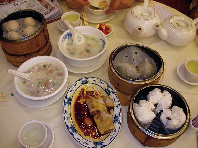 https://eshte-na-zdorovje.ru/cook/photo/Snack/Dimsum_breakfast_in_Hong_Kong.jpg