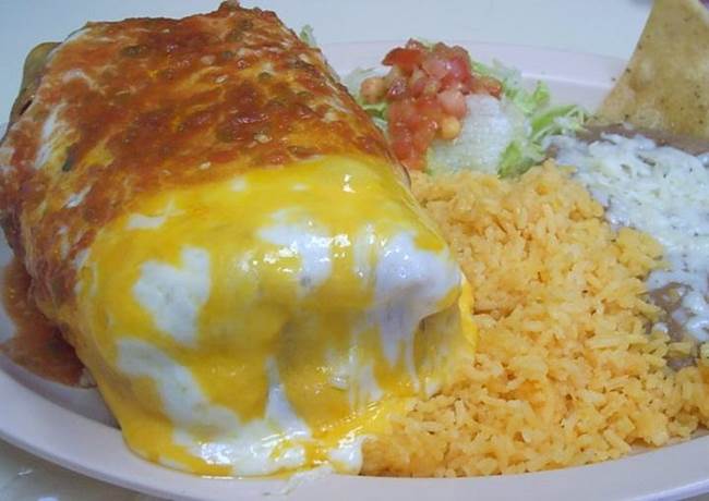 https://eshte-na-zdorovje.ru/cook/photo/Latin-American_cuisine/Chimichanga.jpg