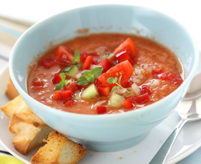 https://eshte-na-zdorovje.ru/cook/photo/Latin-American_cuisine/gaspacho.jpg