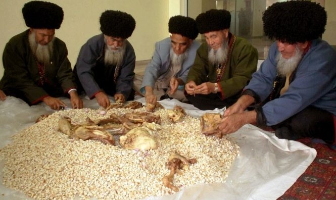 https://eshte-na-zdorovje.ru/cook/photo/National_cuisine/plov.jpg