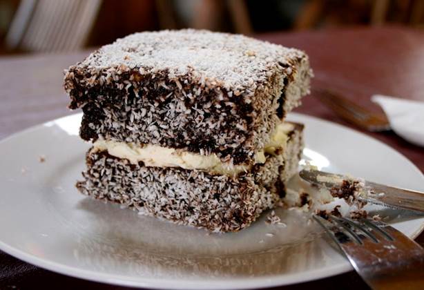 https://eshte-na-zdorovje.ru/cook/photo/Australian_and_Oceanian_cuisine/NZ_Lamington.jpg