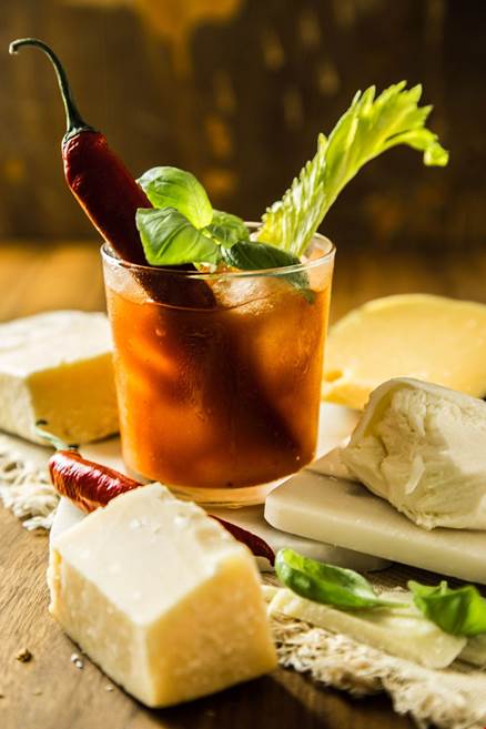 https://cdn.castellocheese.com/globalassets/world-of-cheese/editorial-content/how-to-pair-cheese-and-cocktails-bloody-mary.jpg