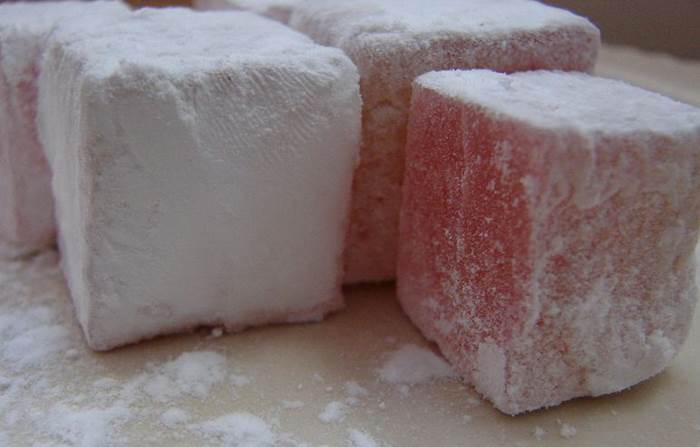 https://eshte-na-zdorovje.ru/cook/photo/Pastry/lukum.JPG