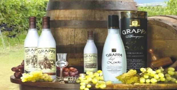 https://eshte-na-zdorovje.ru/cook/photo/napitki/grappa.jpg